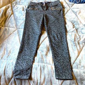 Democracy Gray Leopard Print Skinny Jeans